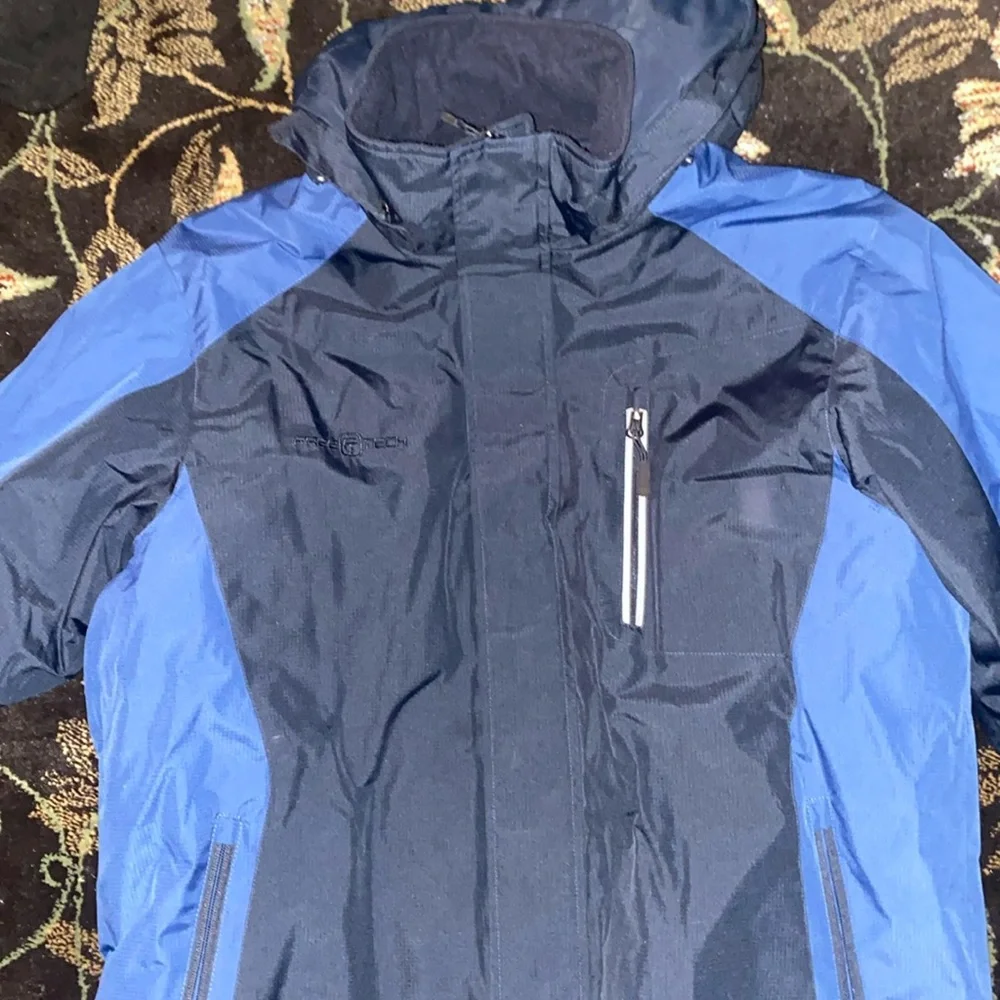 Free tech Jacket M - Picture 1 of 1